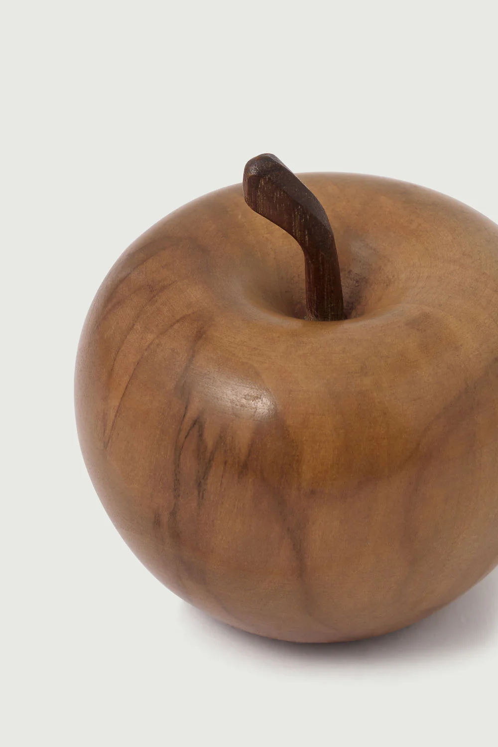 WOODEN APPLE PAPERWEIGHT - Image 2